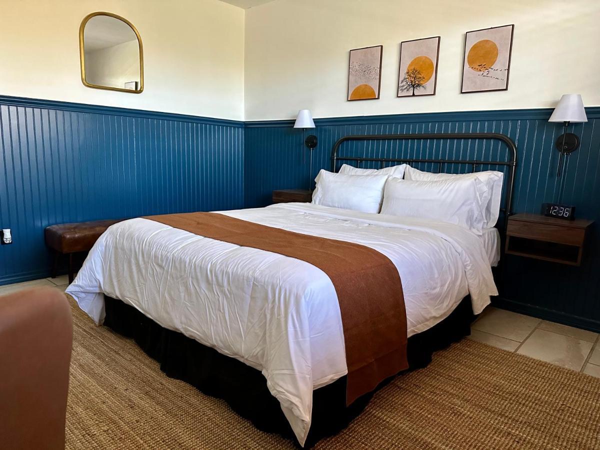 Budget Host East End Hotel In ריברהד מראה חיצוני תמונה