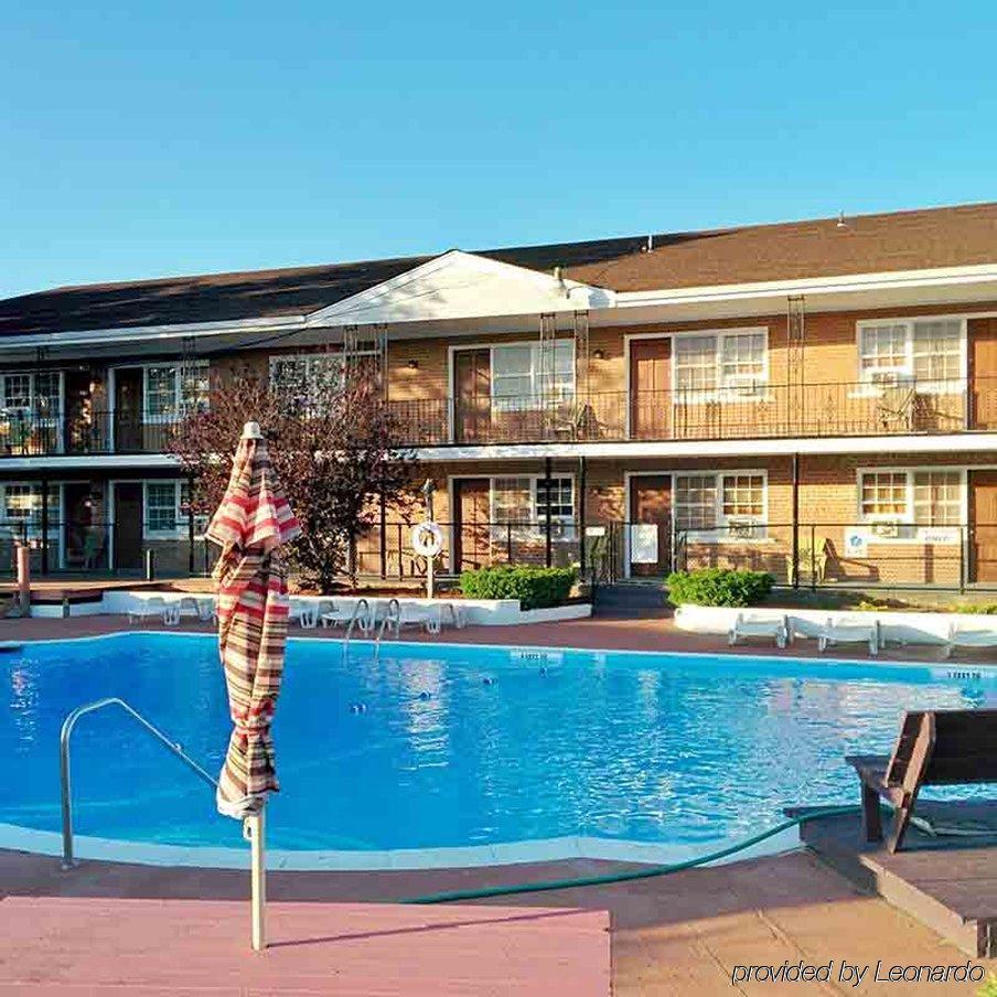 Budget Host East End Hotel In ריברהד מראה חיצוני תמונה